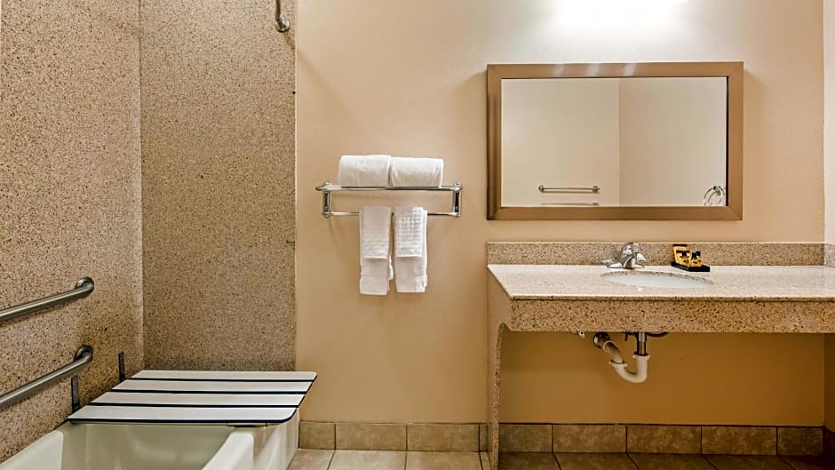 Best Western Plus Seminole Hotel & Suites