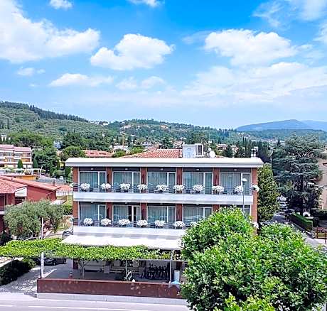 Hotel Benaco Garda ***S