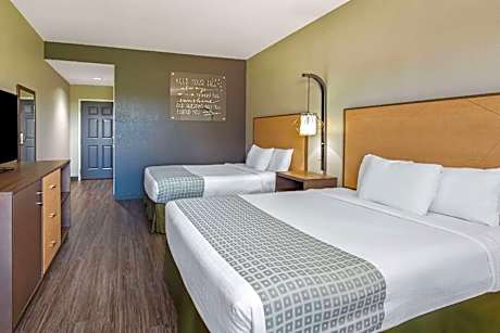 2 Queen Beds Non-Smoking