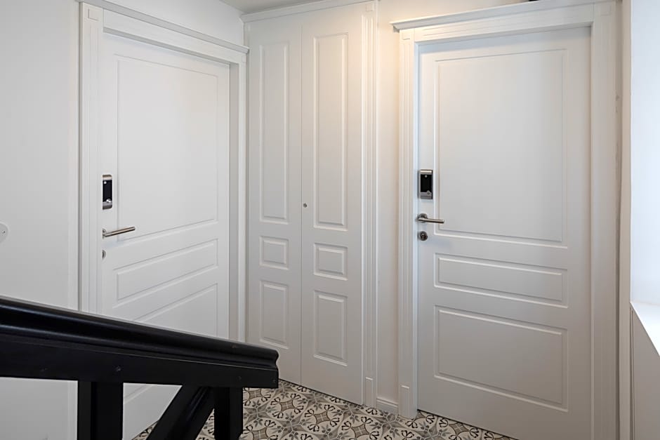 Le Premier Luxury Rooms