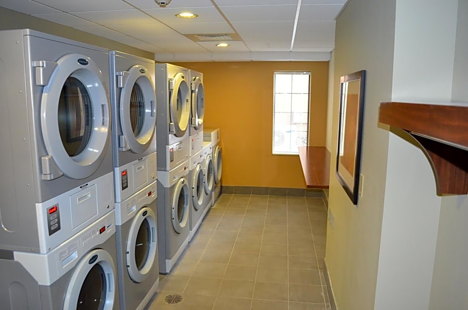 Staybridge Suites Bowling Green, an IHG Hotel