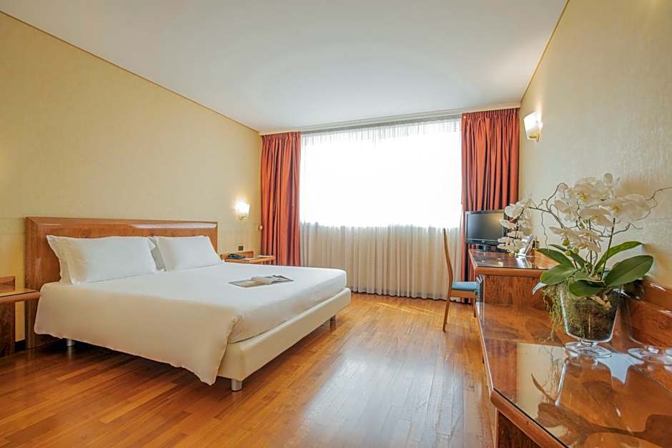 Montresor Hotel Tower