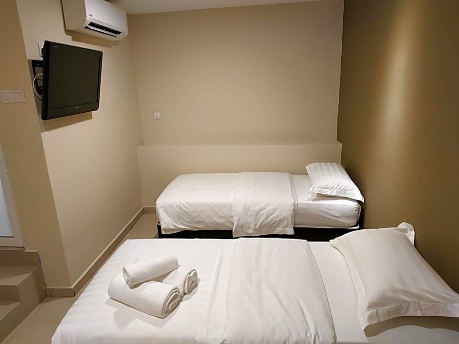 Photo 1 of 5 of Superior 2 Beds