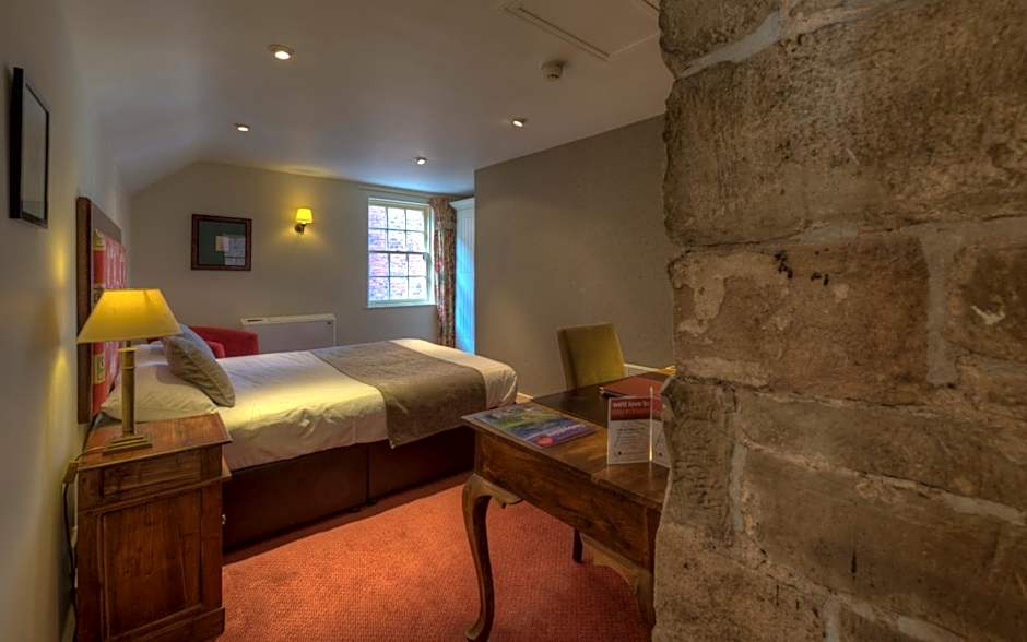 Dog & Partridge by Chef & Brewer Collection