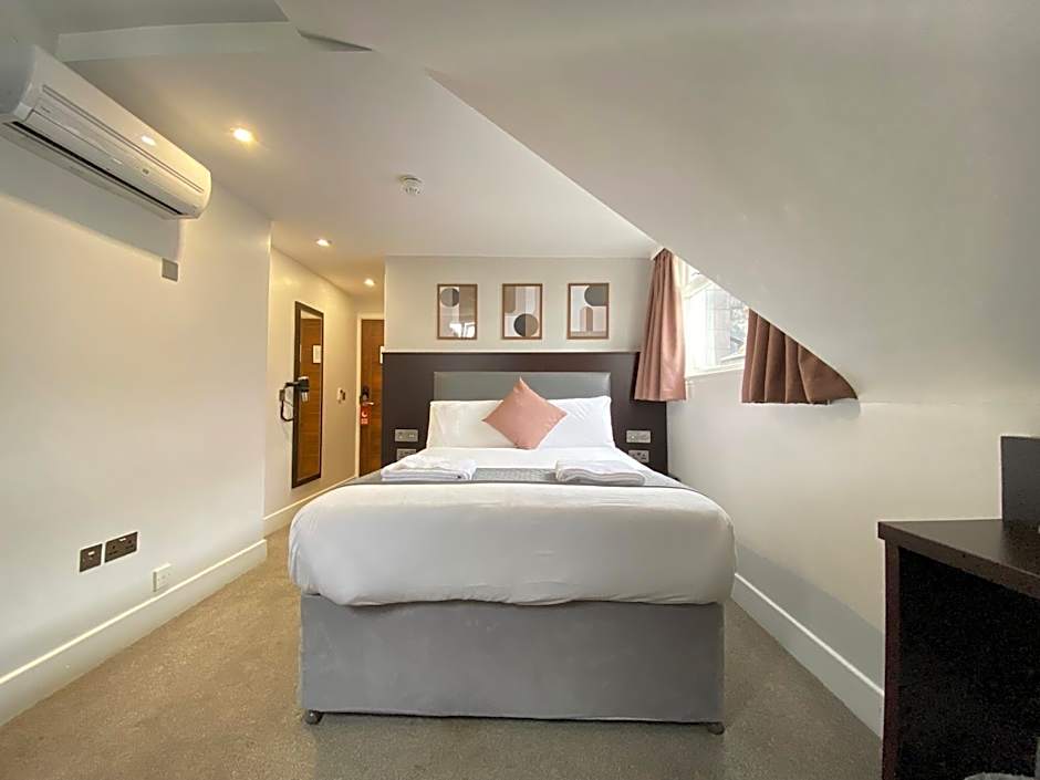 Trebovir Hotel London