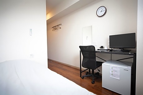 Standard Single Room with Bathroom