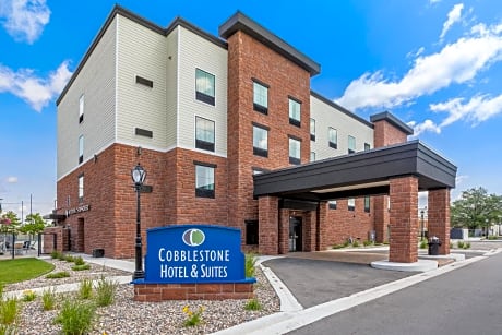 Cobblestone Hotel & Suites - De Pere