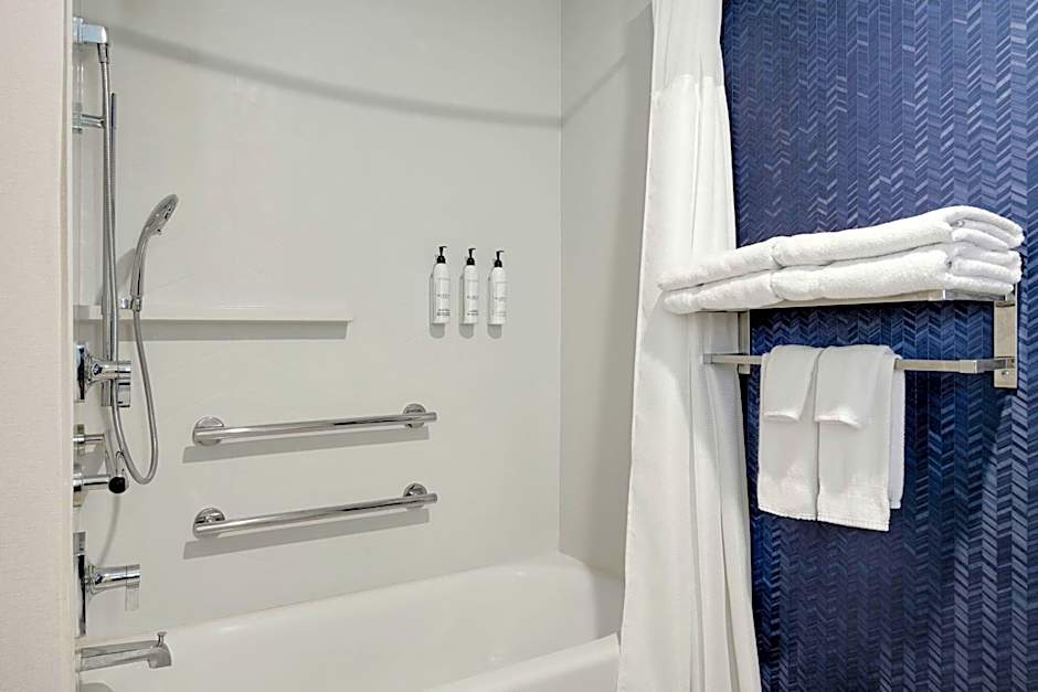 Fairfield Inn & Suites by Marriott Bloomington