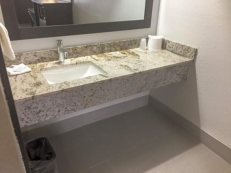 Motel 6-Burnsville, MN