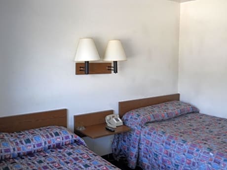2 Double Beds Weekly Non-Smoking