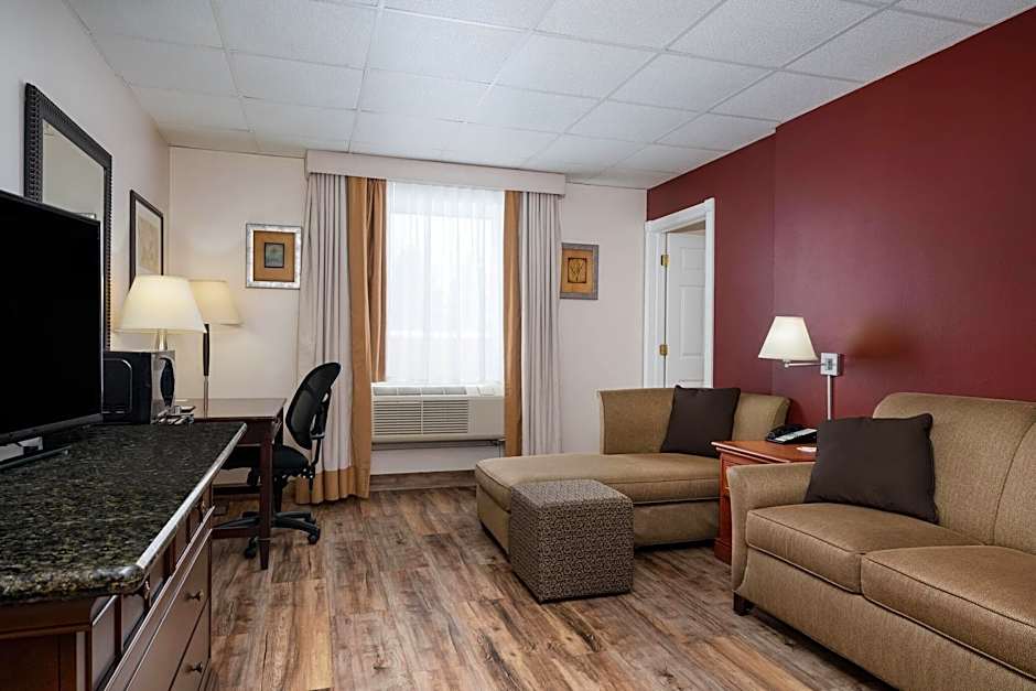 Albert Lea Inn and Suites