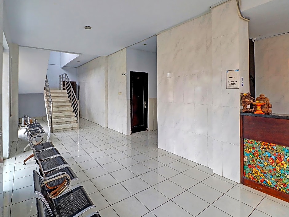 OYO 90067 Hotel Nuansa Indah