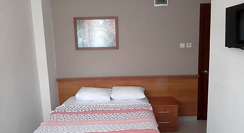 Everest Apart Hotel