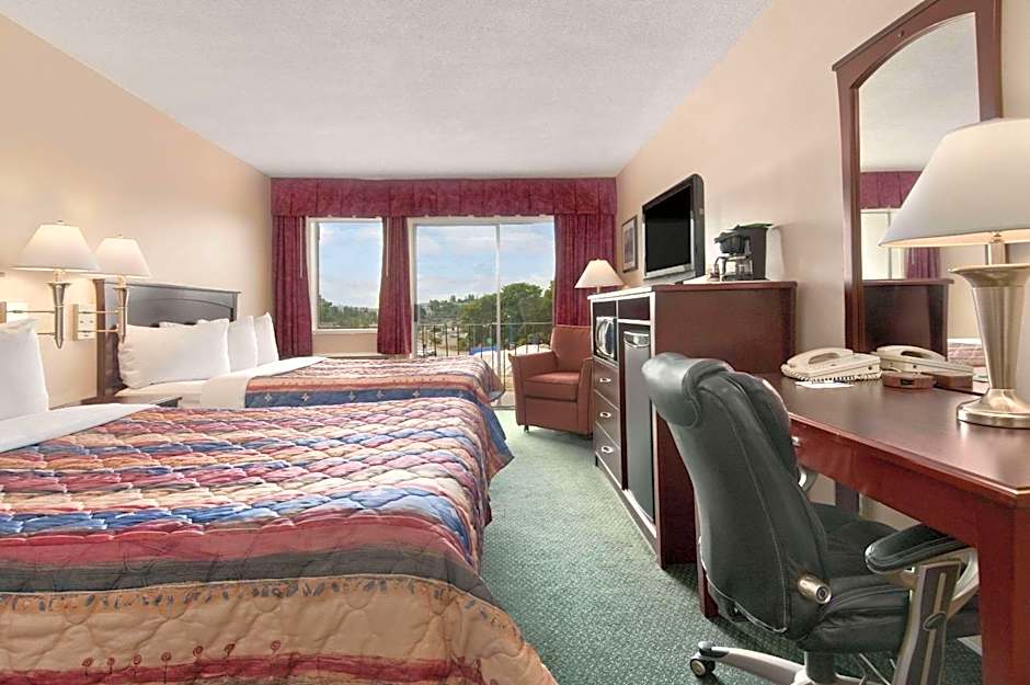 Travelodge by Wyndham Nanaimo