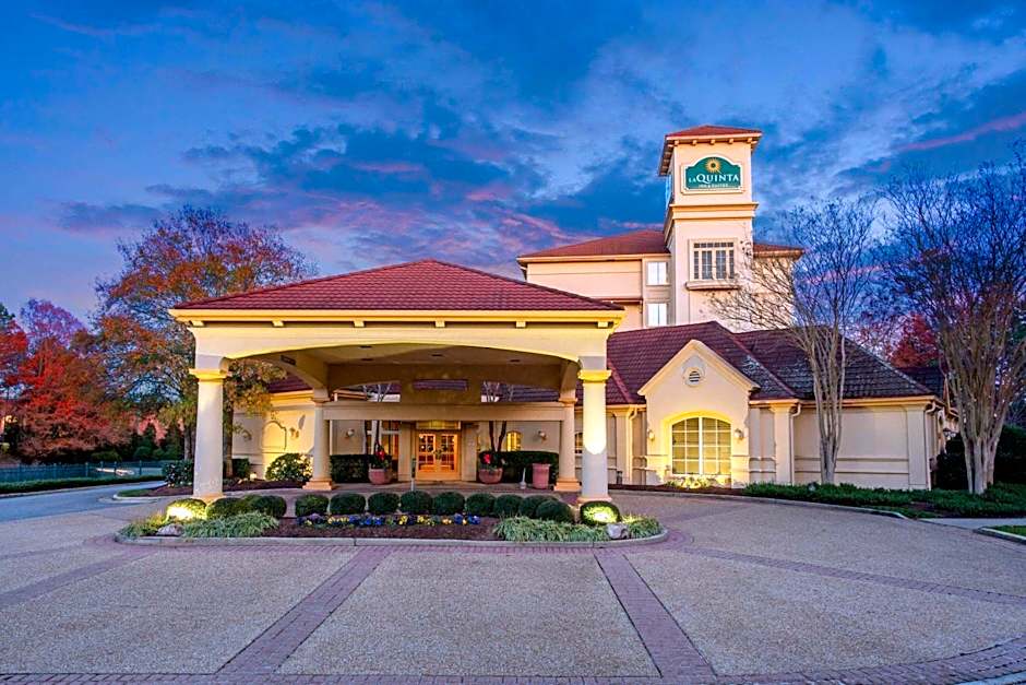 La Quinta Inn & Suites by Wyndham Raleigh Cary