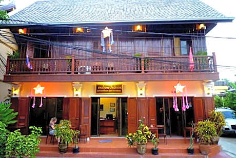 Pakhongthong Villa Saynamkhan Vat Nong