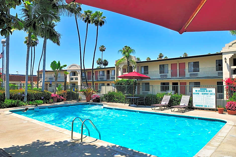 Lamplighter Inn & Suites at SDSU