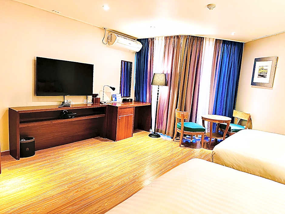 Benikea Chaeseokgang StarHills Hotel