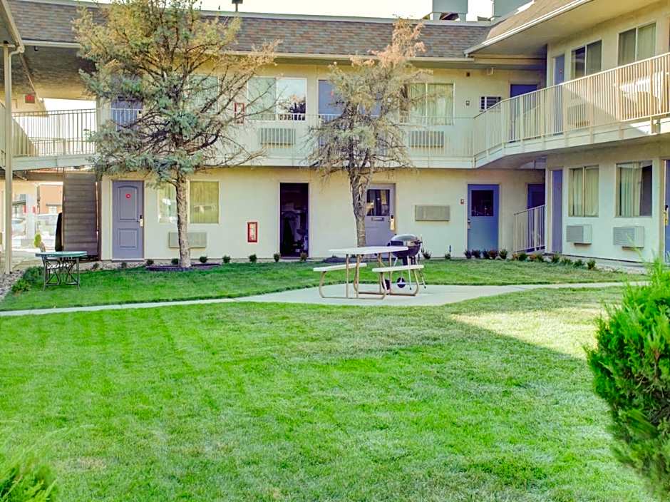 Travelodge by Wyndham Miles City