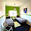 Ducks & Drakes Boutique Motel & Backpackers