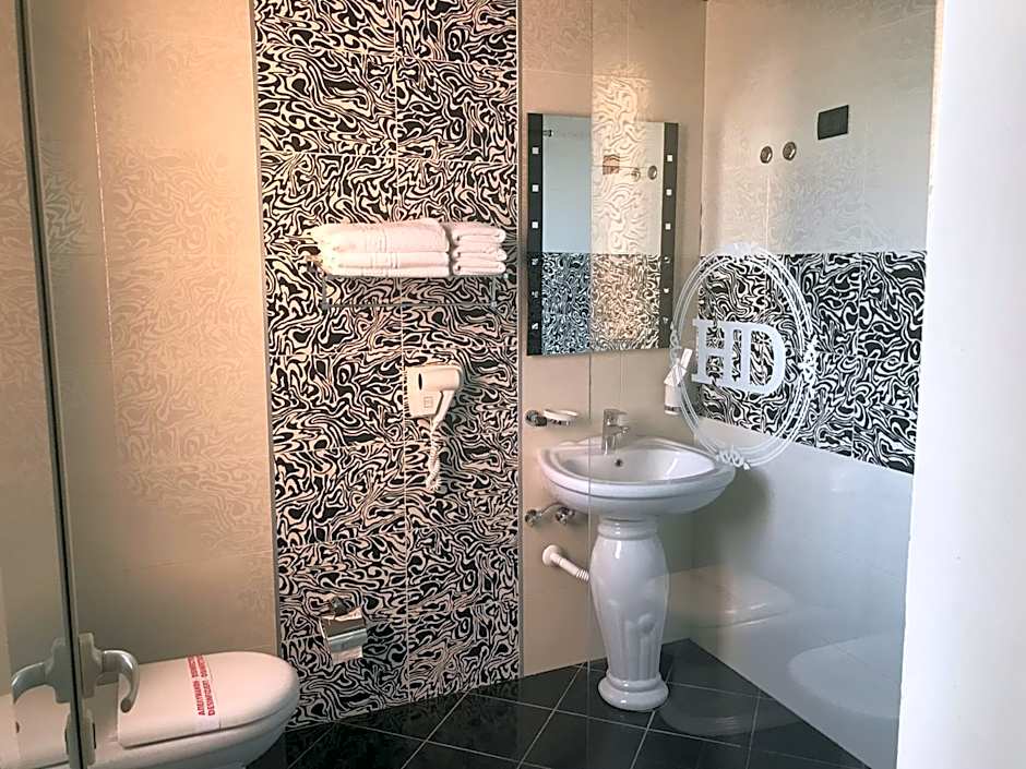 Hotel Deluxe