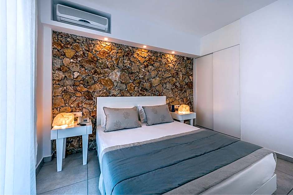 Gaia in Style - Adults Only