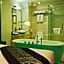 Hotel Royale Signature
