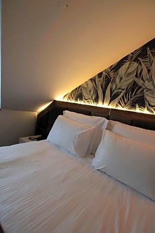 Romantic Double Room