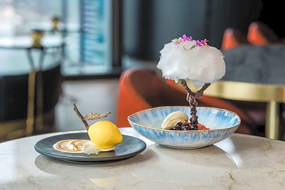 Amway Grand Plaza Hotel, Curio Collection by Hilton