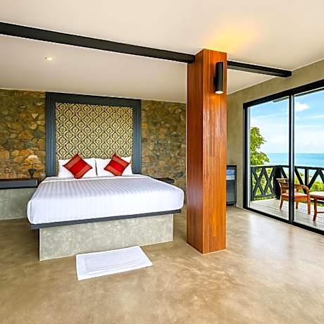 Deluxe King Suite