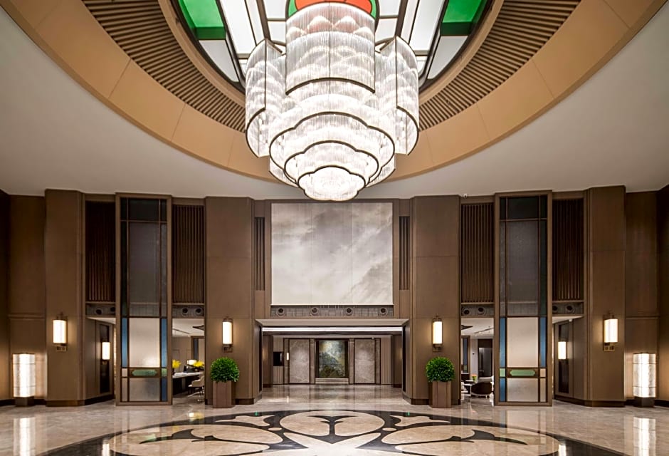 Yuexiu Hotel Guangzhou, Curio Collection by Hilton