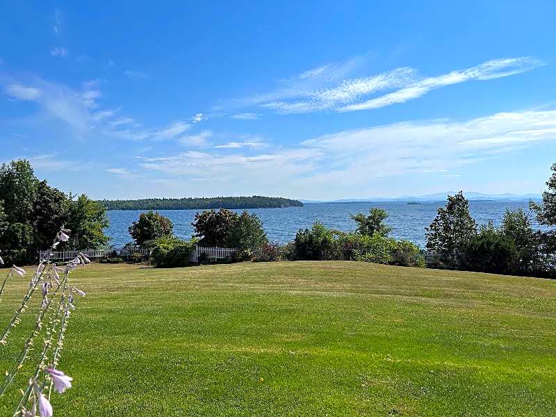 Valcour Inn & Boathouse