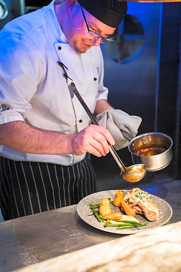 The Halston Carlisle