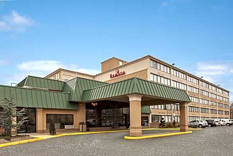 Ramada by Wyndham Rochelle Park Near Paramus