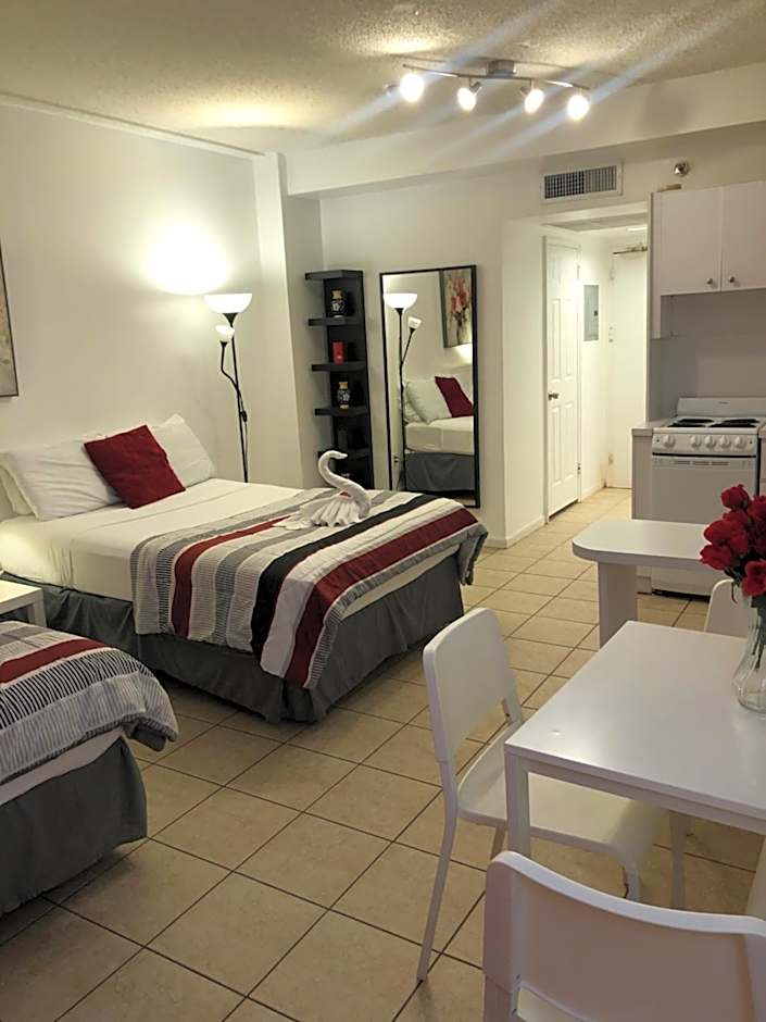 Casablanca on the beach, Oceanfront Studio Miami Beach
