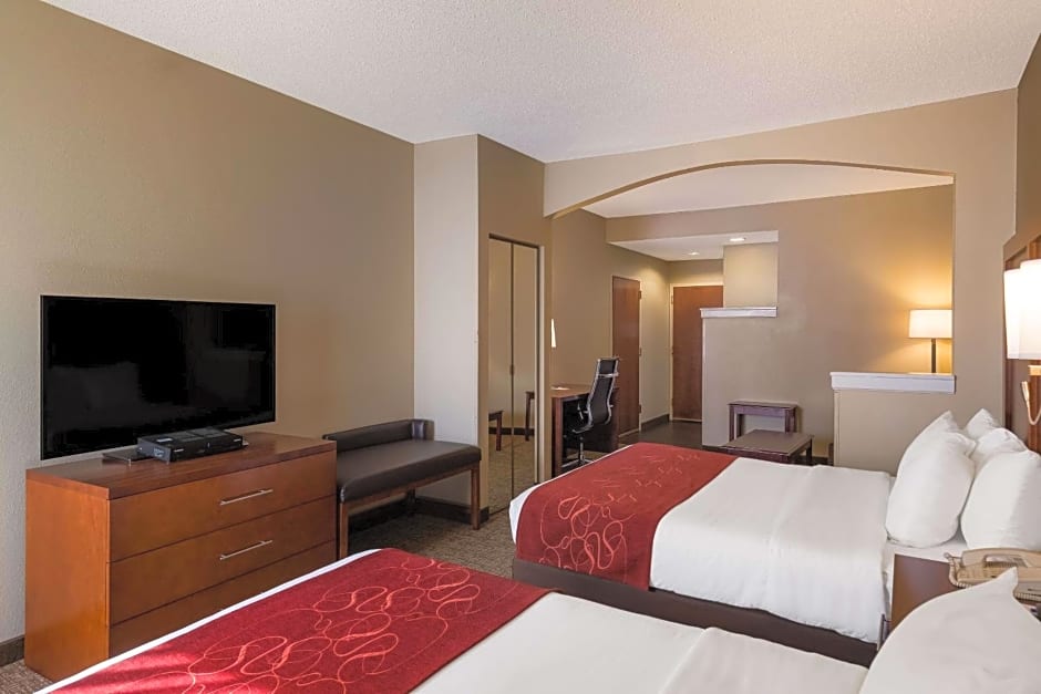 Comfort Suites Near University