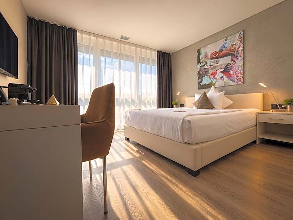 Hotel Swiss Star