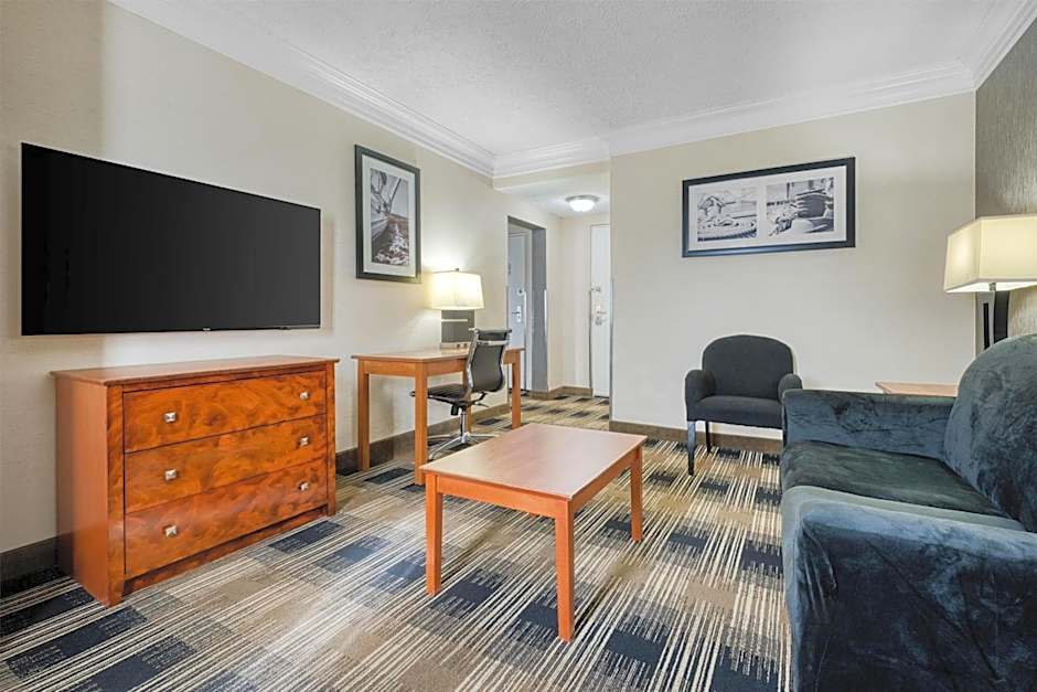 Best Western The Inn At Rochester Airport