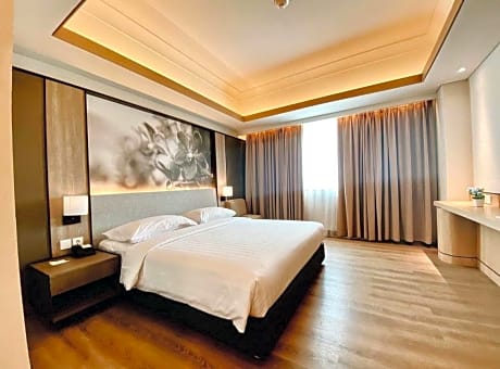 Orchardz Jayakarta Hotel