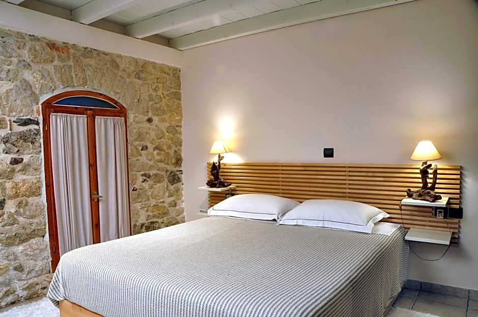 Limni Stone Apartments