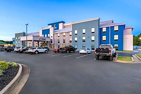 Comfort Inn & Suites River City Decatur
