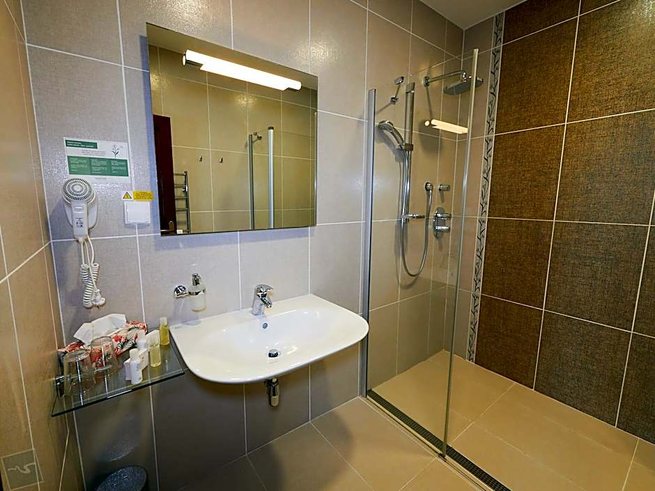 Hradná stráž Hotel&Apartments s privátnym wellness