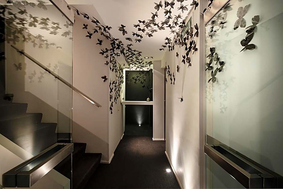 Charming House DD724
