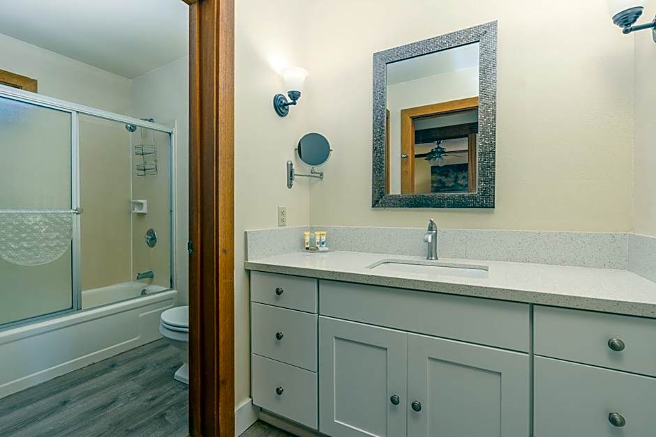 Castle Kiahuna Plantation Resort And The Beach Bungalows