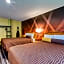 La Mirage Inn - Hollywood