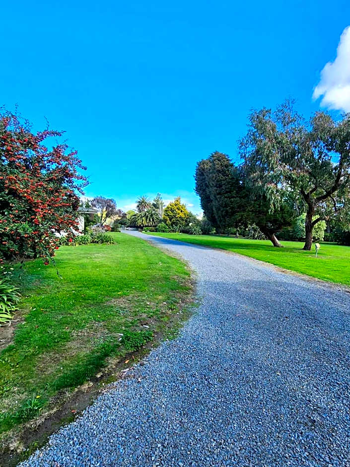 Bulls Motel & Holiday Park