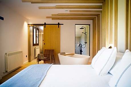 Suite with Mountain View