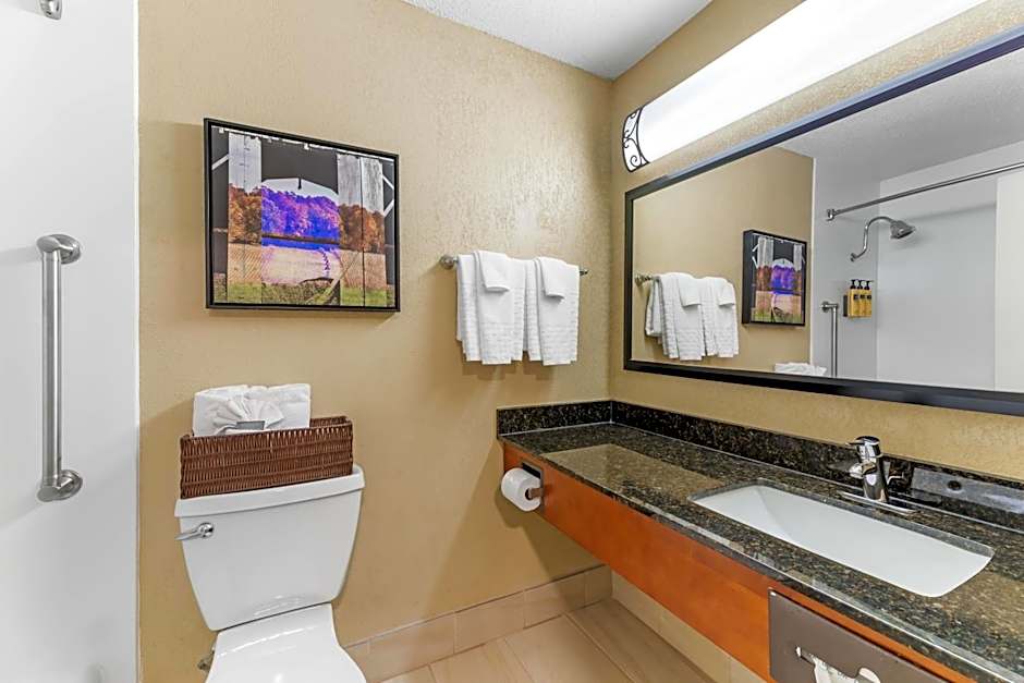 Best Western Plus Wooster Hotel & Conference Center