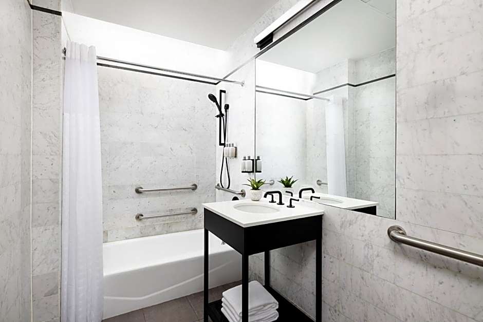 Arthouse Hotel New York (formerly NYLO NYC)