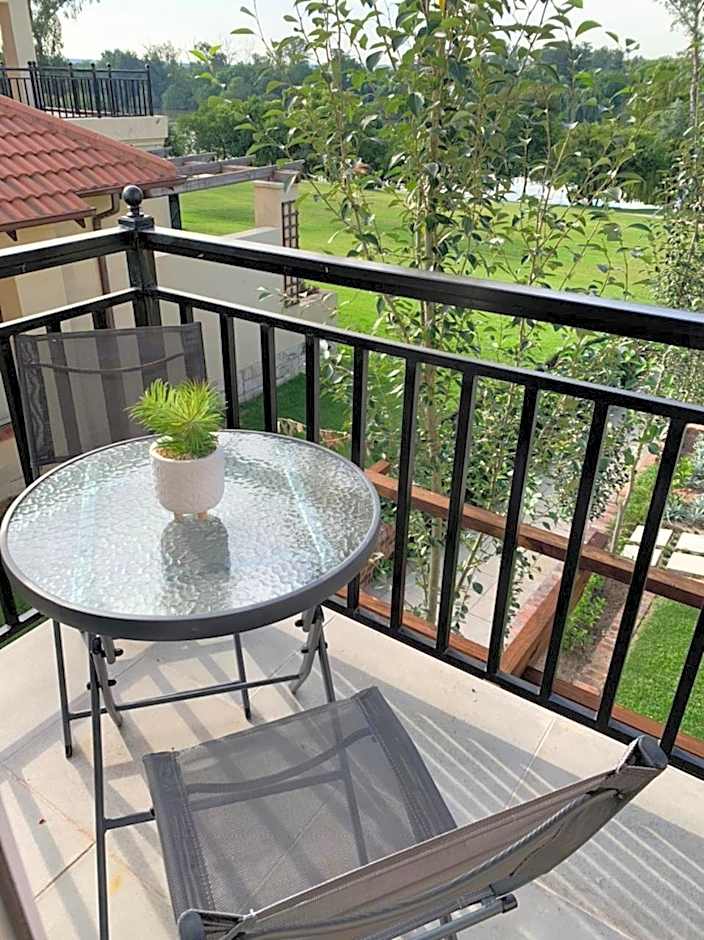 Pont de Val - La Rivière Apartments